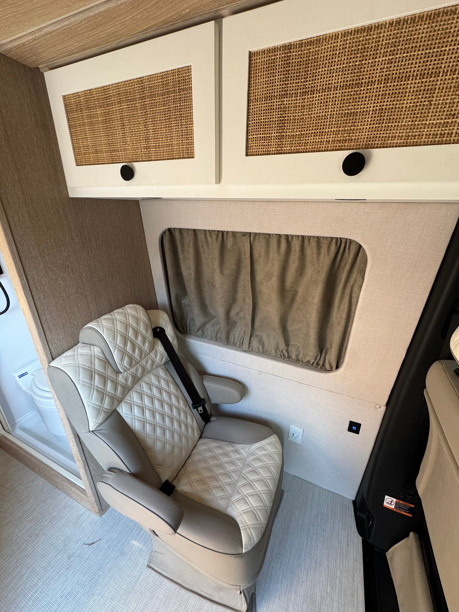 Recliner seat